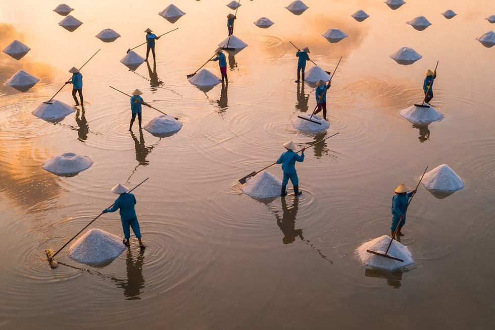A salt village in Ninh Hai Commune, located in the south-central province of Khanh Hoa. Photo: Dronestagram / Pham Huy Trung