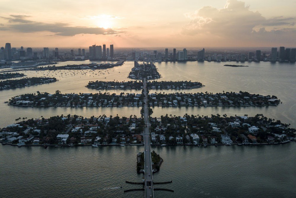 Venetian Islands, Miami, Florida in the U.S. Photo: Dronestagram/ thedjiman