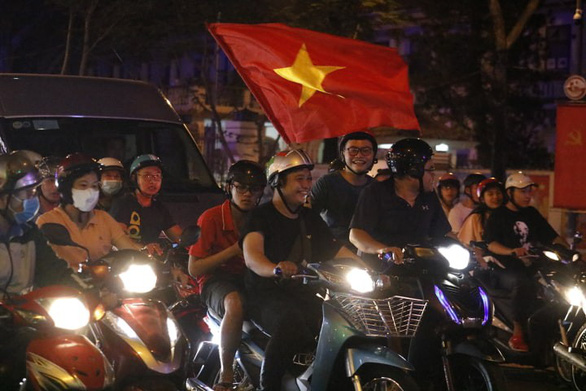 Vietnamese fans celebrate in Ho Chi Minh City on January 20, 2019. Photo: Ngoc Phuong / Tuoi Tre