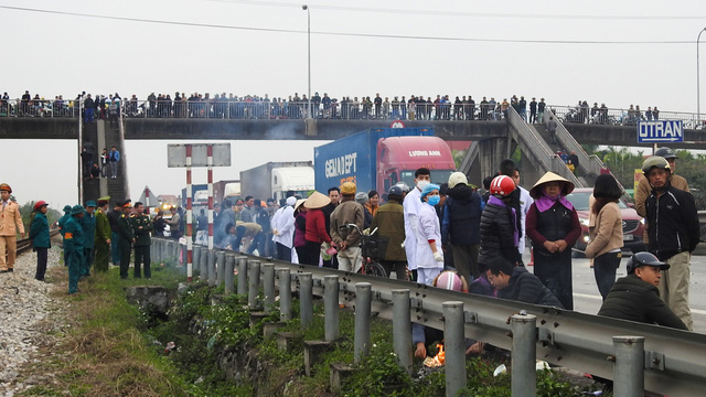 The scene of the serious accident in the northern Vietnamese province of Hai Duong on January 21, 2019. Photo: Tien Thang / Tuoi Tre