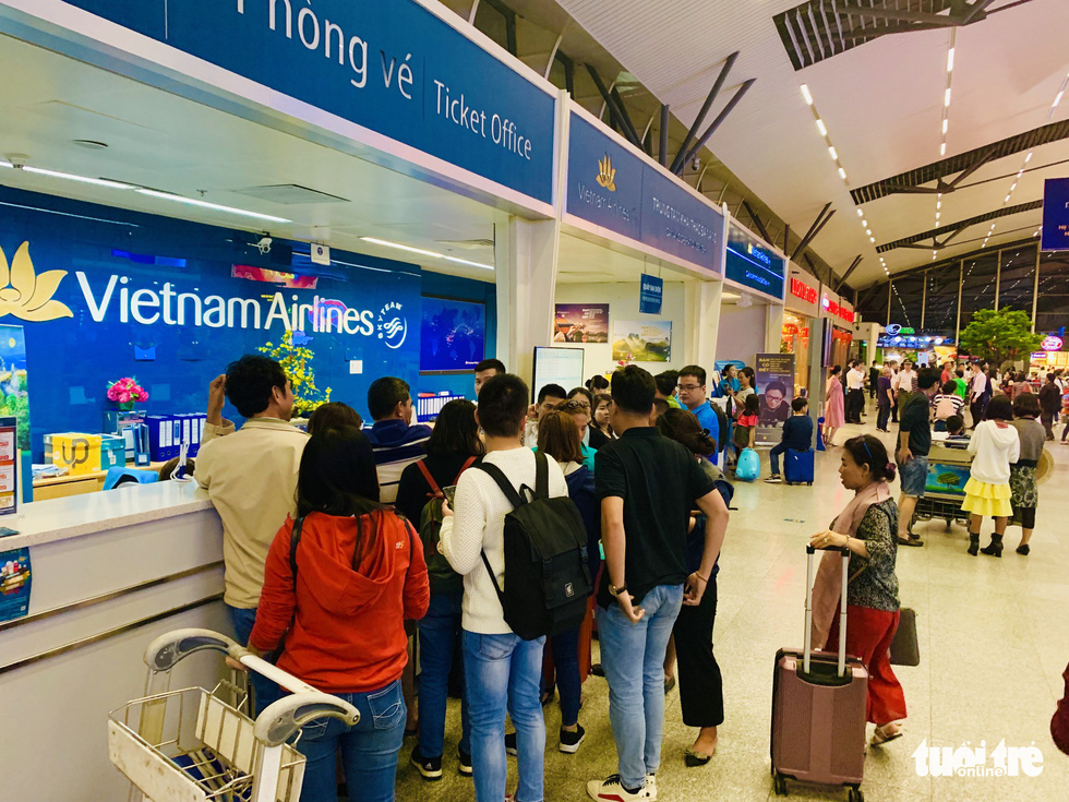 Passengers fall victim to fraudulent ticket agents in Vietnam’s post-Tet travel rush