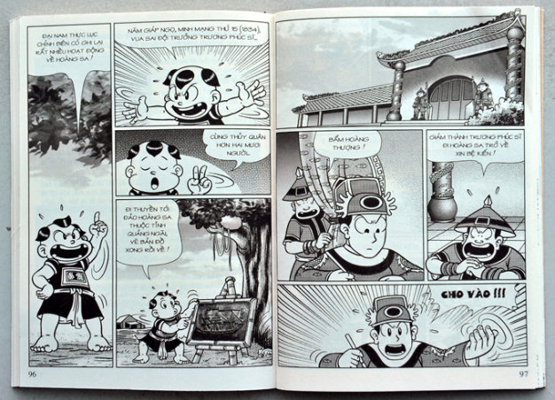 Two pages of a ‘Than Dong Dat Viet’ volume. Photo: Thanh Dam / Tuoi Tre