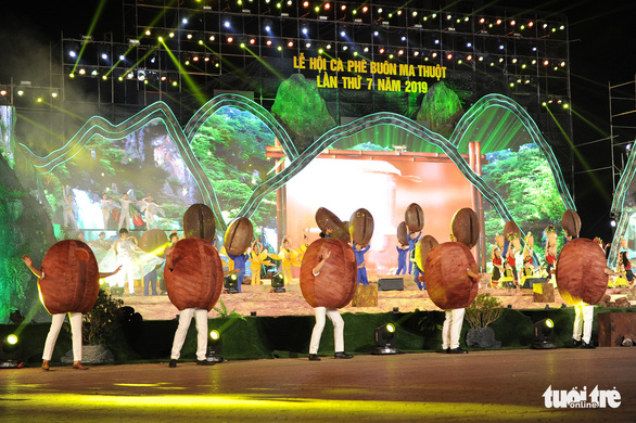 Musical performance at the ceremony. Photo: Dinh Cuong / Tuoi Tre