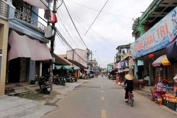 The plan to develop the ancient quarter did not fully deliver as the area no longer bears its traditional appearance. Photo: Nhat Linh / Tuoi Tre