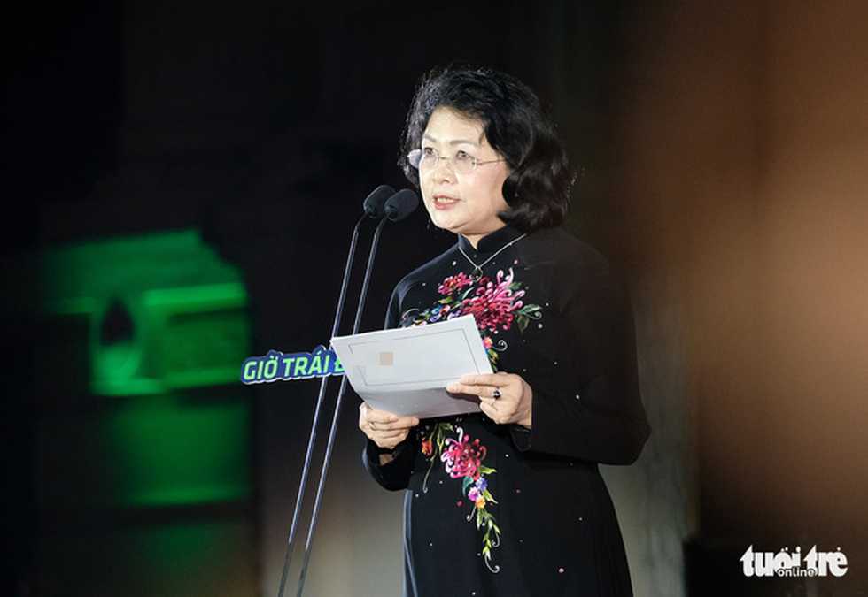 Deputy State President Dang Thi Ngoc Thinh speaks at the ceremony in Hanoi. Photo: Nam Tran / Tuoi Tre