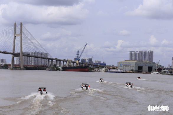The speedboats during a test run. Photo: Nguyen Duc Thang / Tuoi Tre
