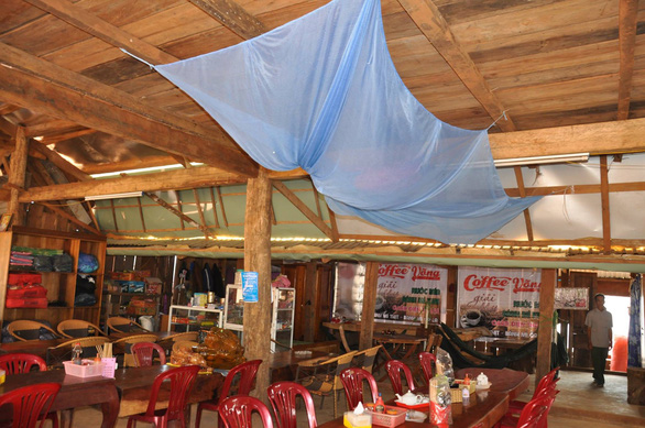 A mosquito net hangs from the ceiling of an eatery in Kon Plong District, Kon Tum. Photo: Tran Ha / Tuoi Tre