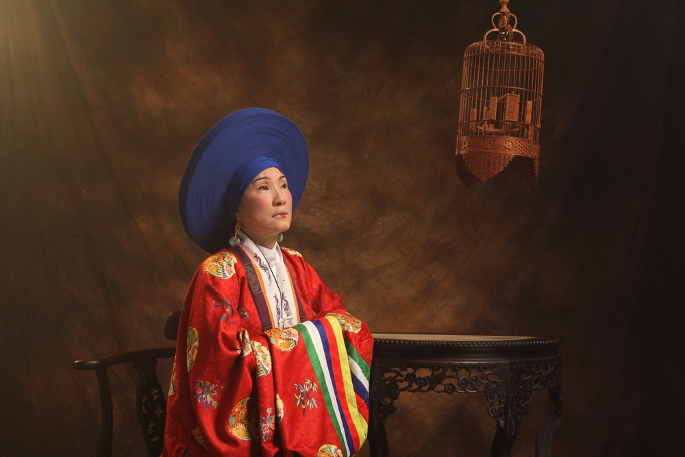 Actress Hong Dao portrays Empress Dowager Tu Du in Vietnamese palace historical drama ‘Phuong Khau’.