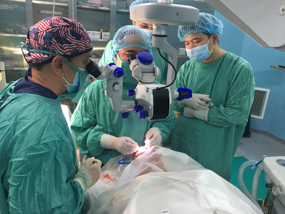 American cornea donors give five Vietnamese patients gifts of sight