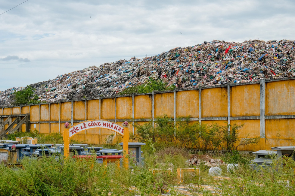 An overloaded landfill in Hoi An City, located in central Quang Nam Province