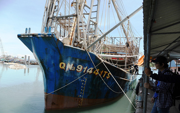 Vietnam asks China to 'educate' crew members who drove away Vietnamese fishing boats