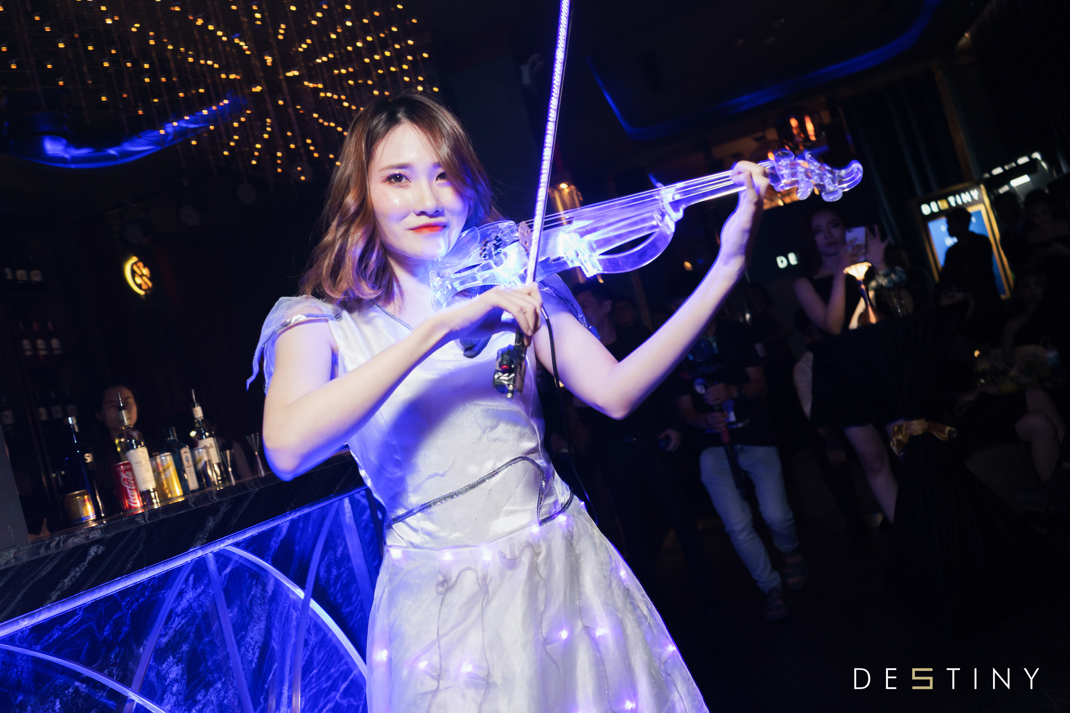 Malaysian violinist Grace Tan and her magnetizing performance