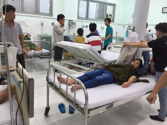 Victims are being treated at the hospital. Photo: Rang Dong / Tuoi Tre