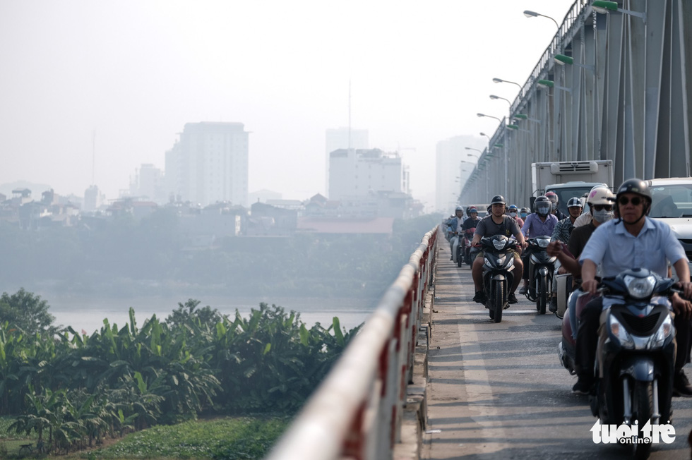 Hanoi air ‘very unhealthy’ as city engulfed in smog at week’s start
