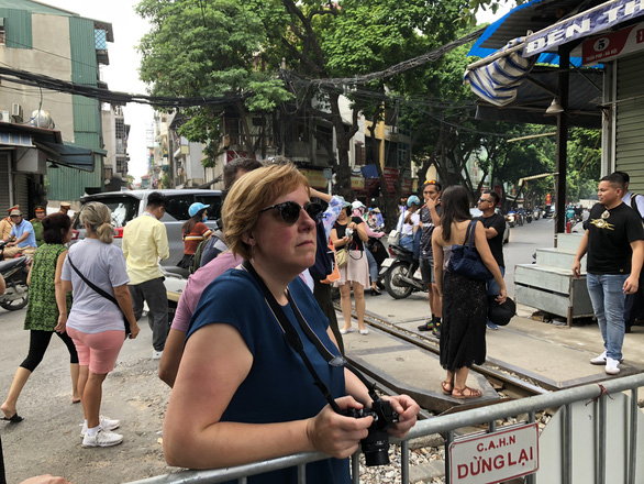 Tourists ‘upset’ as police block access to Hanoi’s famed trackside cafés
