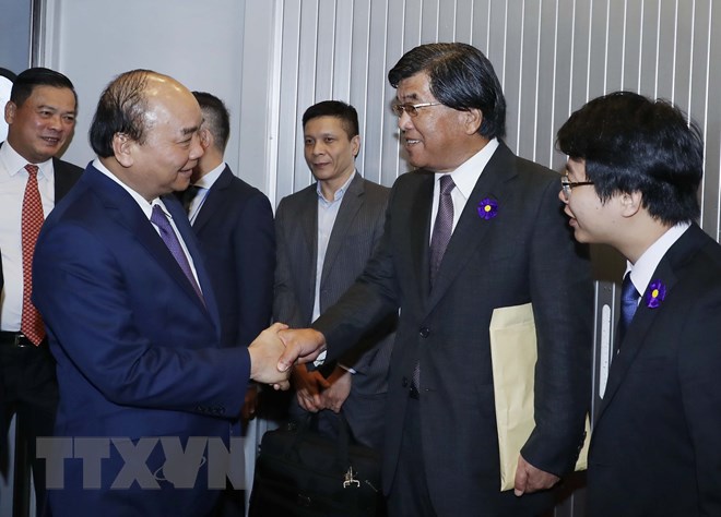 PM Prime Minister Nguyen Xuan Phuc is greeted by representatives of the Japanese government at Narita International Airport in Tokyo, Japan on October 22, 2019. Photo: Vietnam News Agency