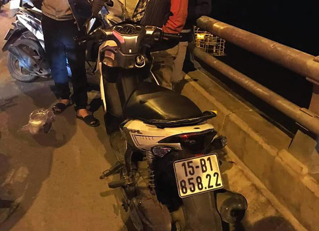 Woman throws year-old child into river before jumping off bridge in northern Vietnam