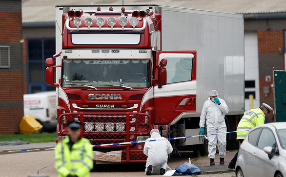 Police are seen at the scene where bodies were discovered in a lorry container, in Grays, Essex, Britain October 23, 2019. Photo: Reuters