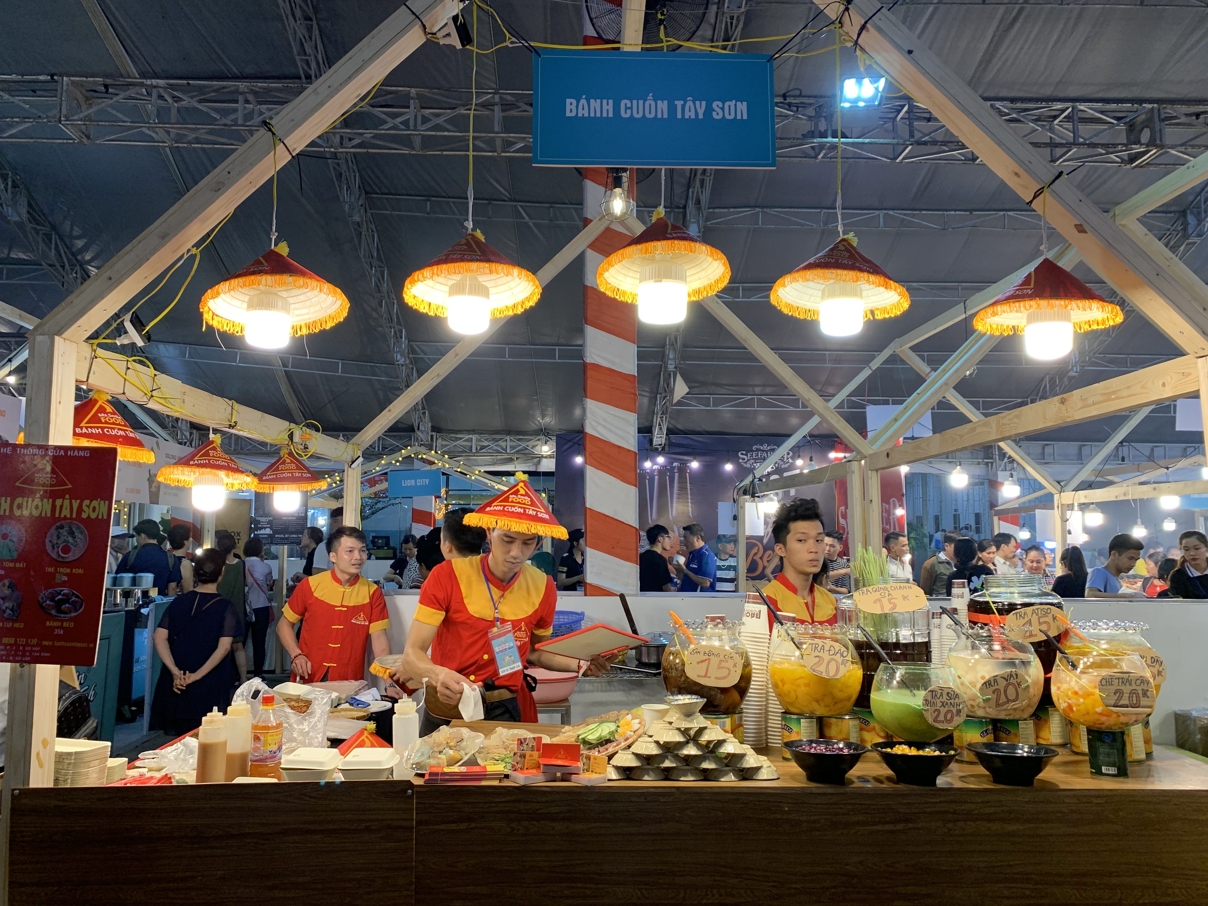 A food stall at the international food festival held at the Youth Cultural House in District 1, Ho Chi Minh City, November 14, 2019. Photo: Bao Anh / Tuoi Tre News