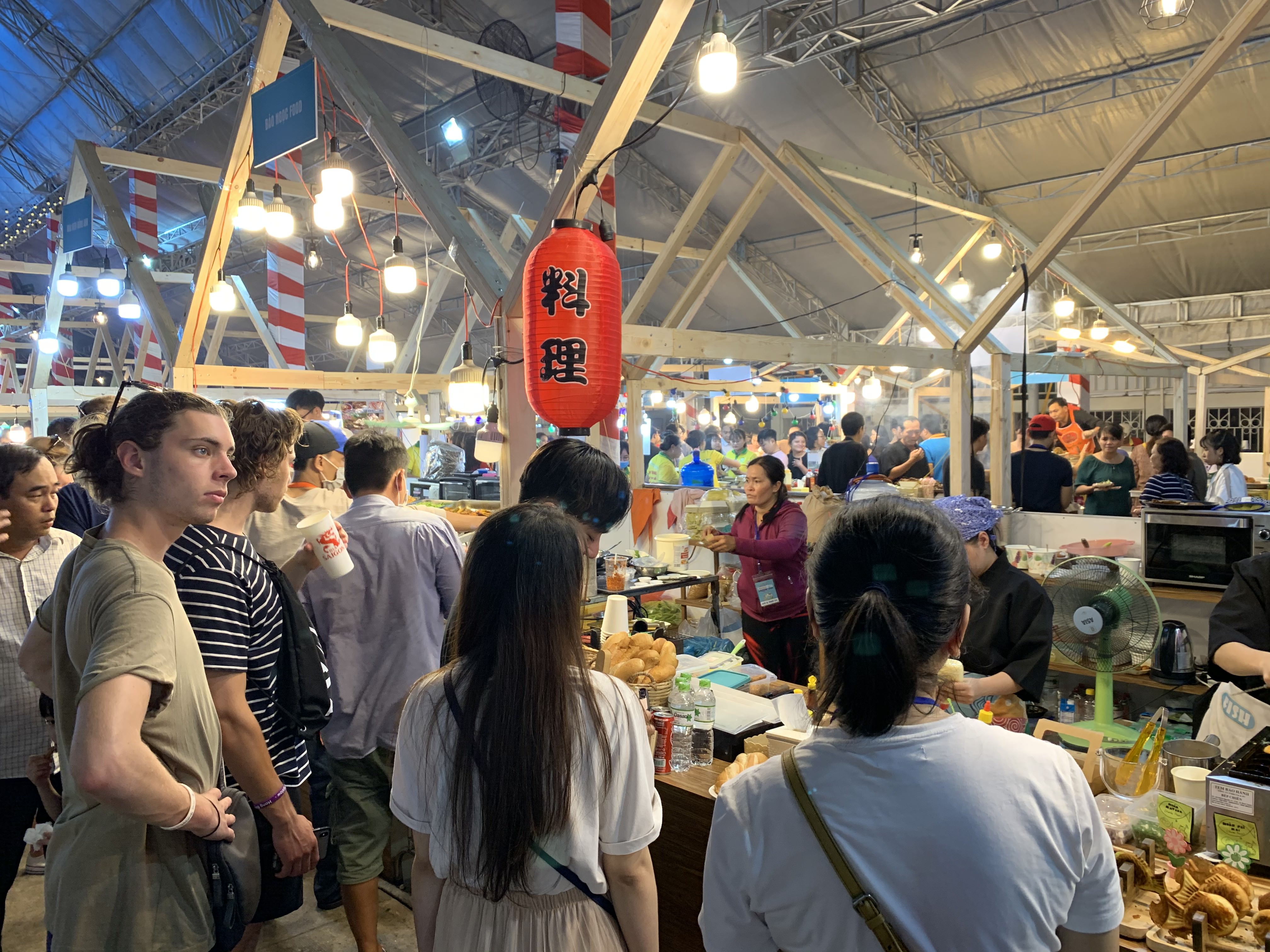 Int'l food fest serves up global flavors in Ho Chi Minh City | Tuoi Tre News