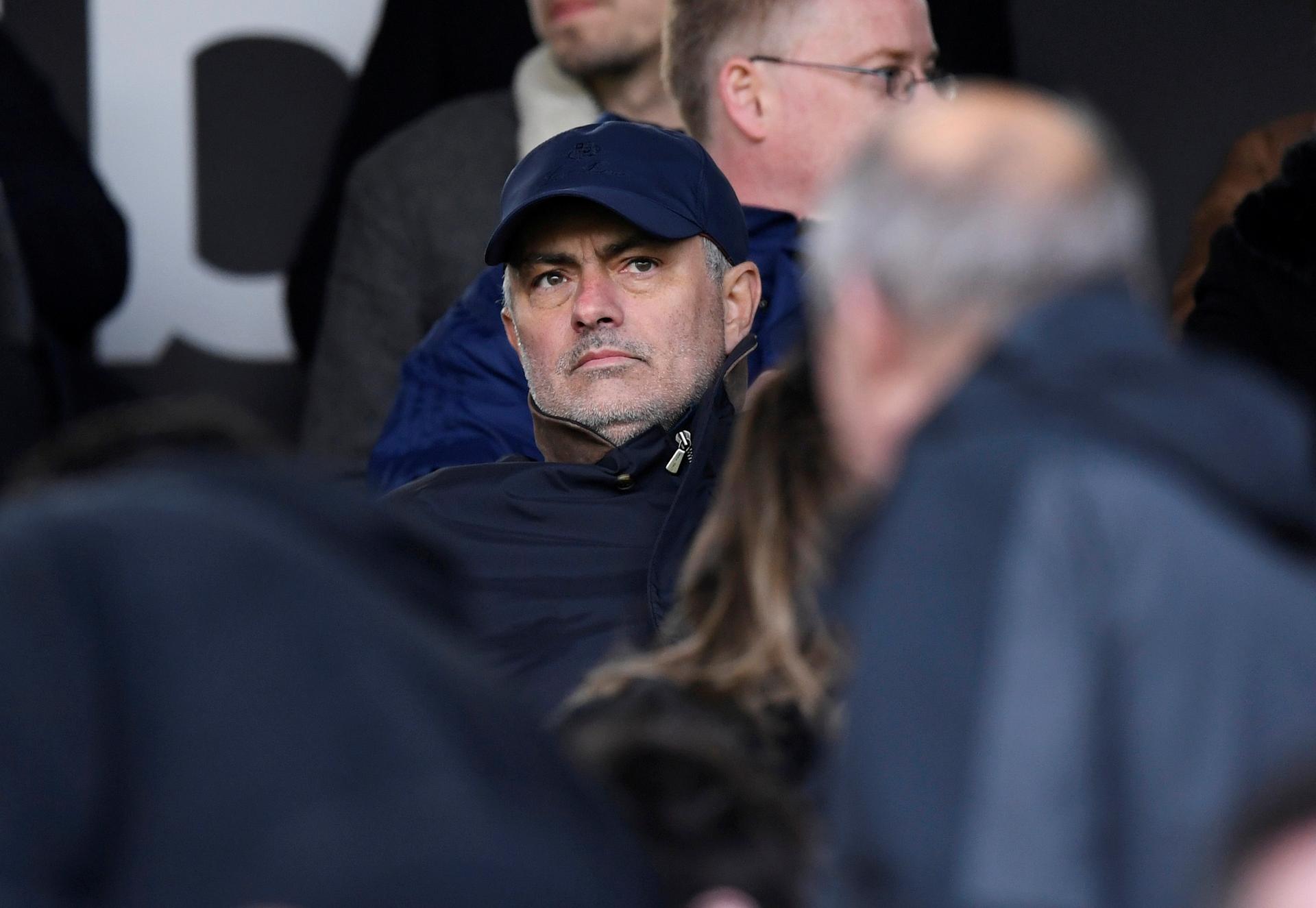Mourinho back in Premier League with Spurs as Pochettino replacement