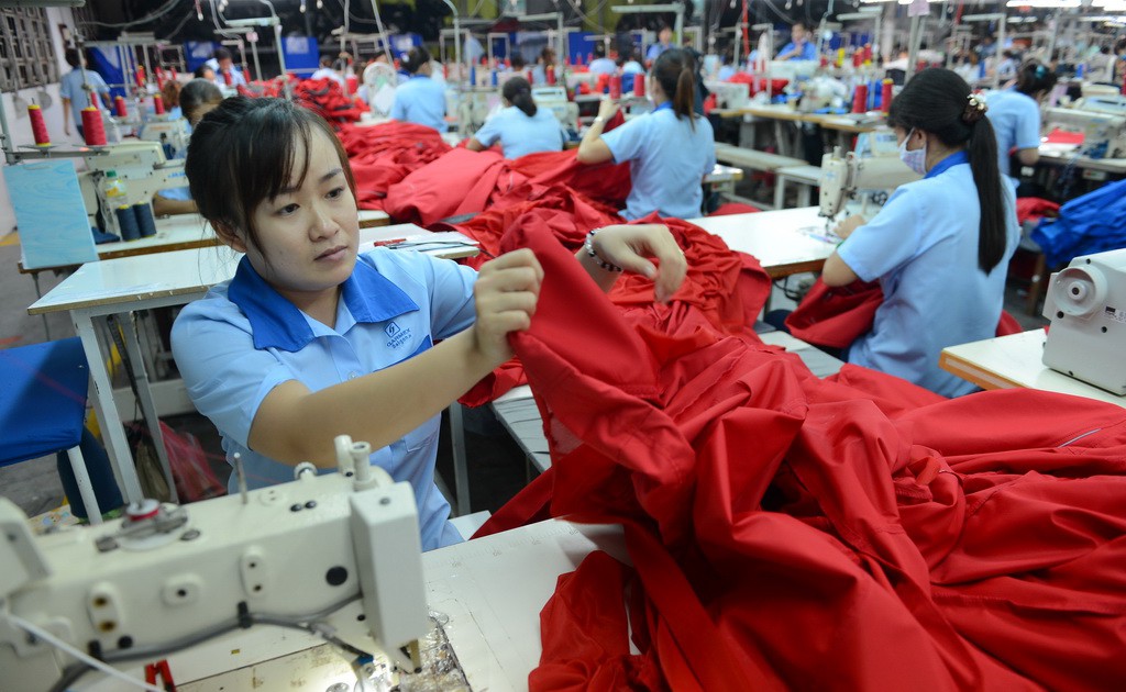 Vietnam to allow independent trade unions, raise retirement age