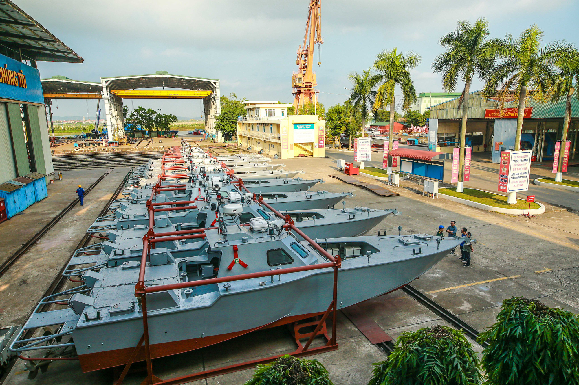 The armored patrol boats are kept at the port of Hong Ha Company in Hai Phong City. Photo: Nguyen Khanh / Tuoi Tre