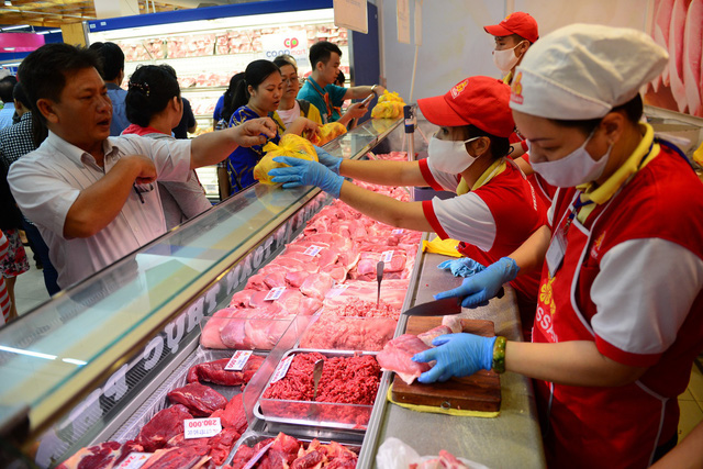 Pork imports surge due to high demand as Tet approaches: ministry