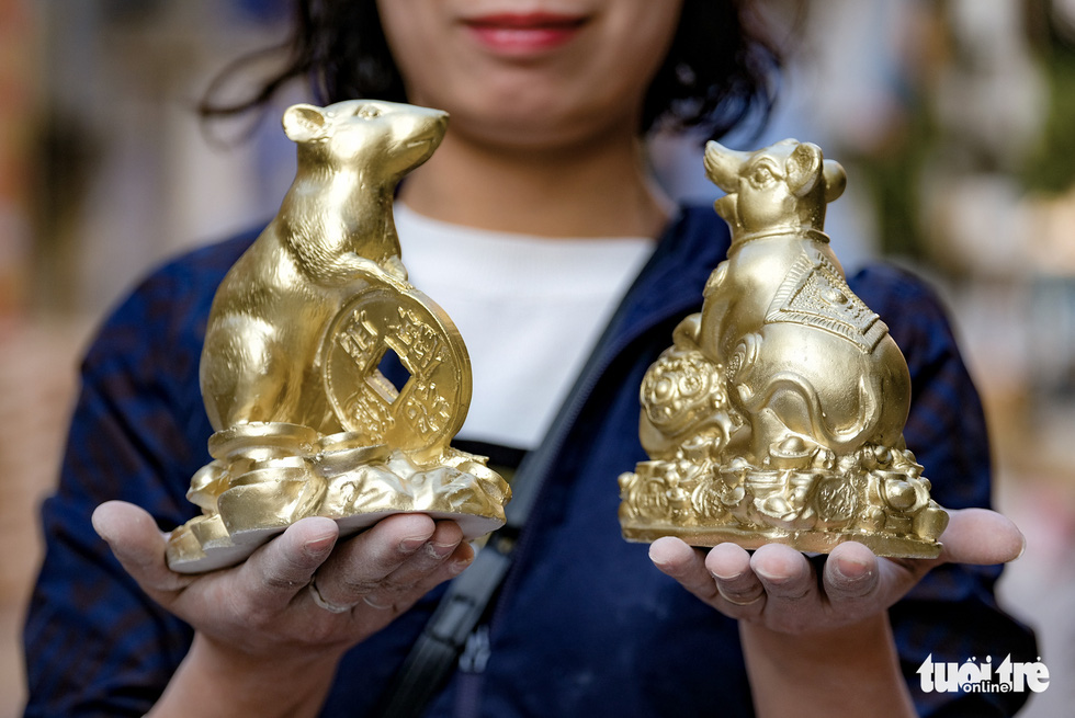 Rat-shaped ceramic figurines at Bat Trang village in Hanoi. Photo: Nam Tran / Tuoi Tre