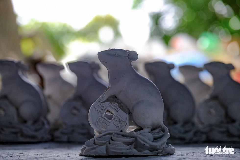 Rat-shaped ceramic figurines at Bat Trang village in Hanoi. Photo: Nam Tran / Tuoi Tre