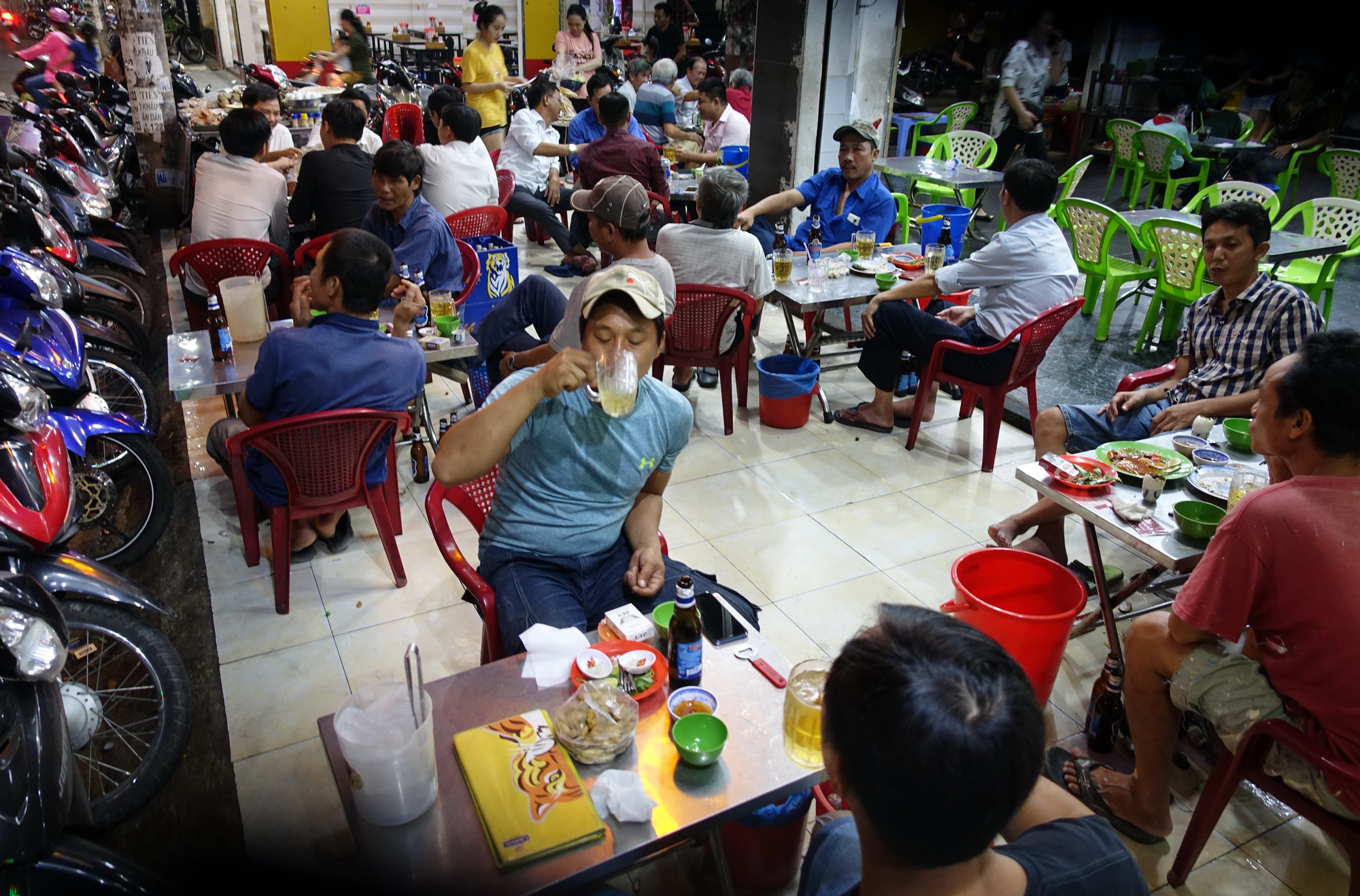 A beer shop in Tan Binh District, Ho Chi Minh City on December 19, 2019. Photo: Nguyen Cong Thanh / Tuoi Tre