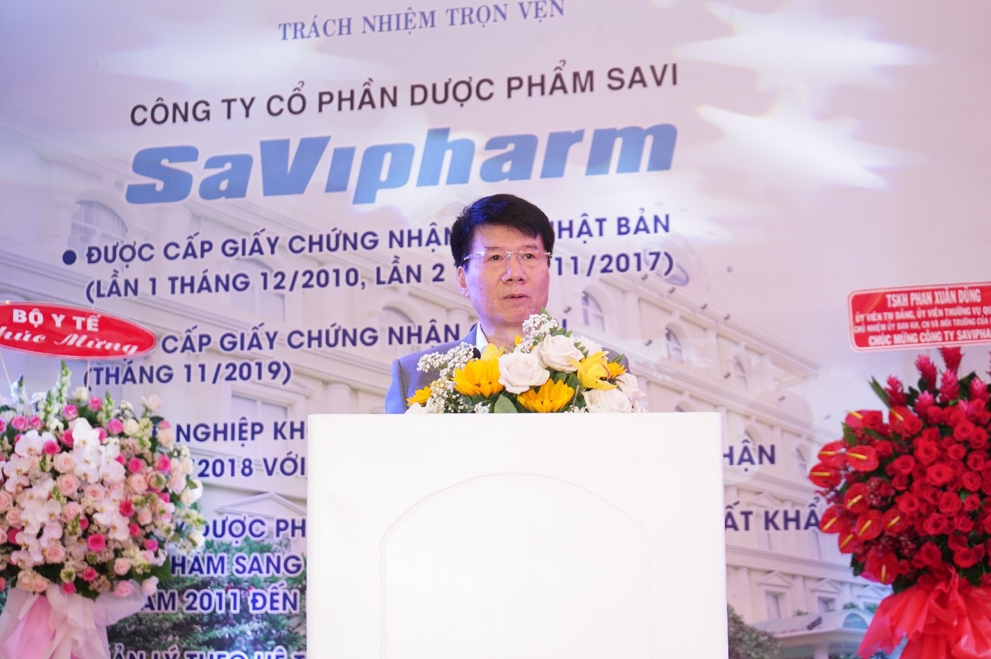 Dr. Truong Quoc Cuong, Deputy Minister of Health, speaks speaks at a ceremony granting SaVipharm an EU Good Manufacturing Practice certificate in Ho Chi Minh City on January 7, 2020. Photo: SaVipharm