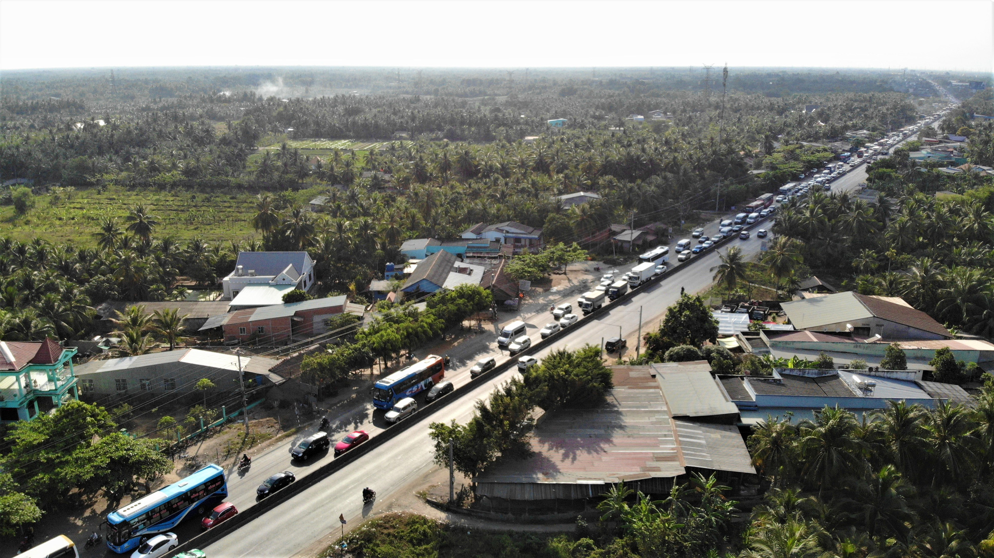 A bird’s-eye view of congestion on National Highway 1 on January 29, 2020. Photo: Mau Truong / Tuoi Tre