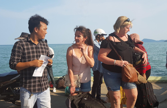 Foreign visitors on Phu Quoc Island, Kien Giang Province, Vietnam. Photo: Khanh Nam / Tuoi Tre