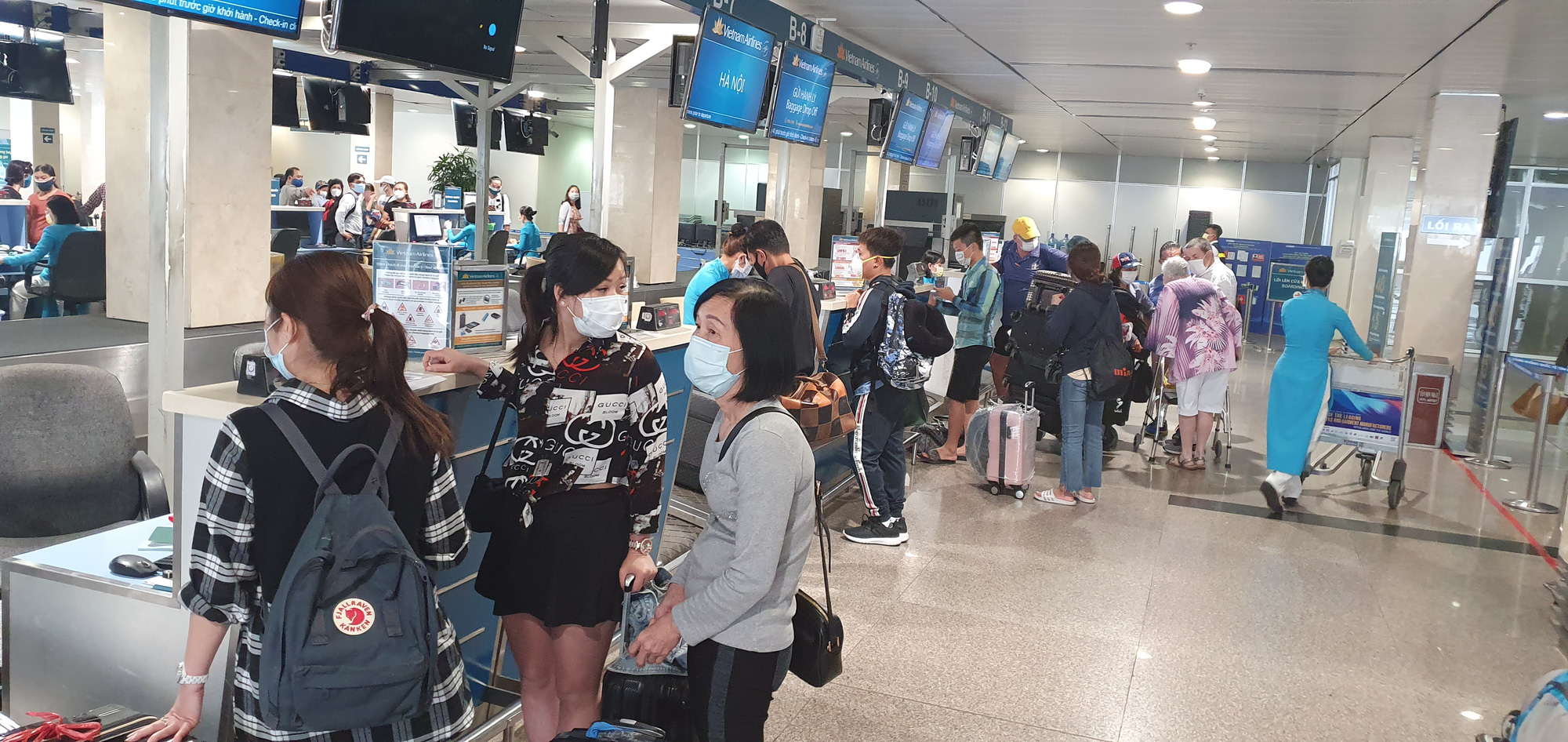 Vietnam Airlines cuts number of domestic flights to 8 over COVID-19 epidemic
