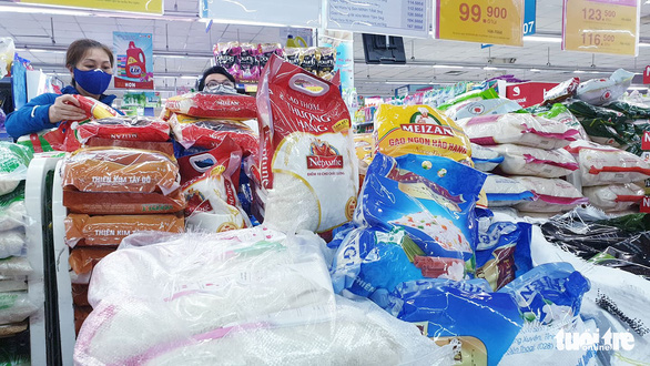 <em>Bags of rice pile up at a supermarket in Ho Chi Minh City, Vietnam, March 31, 2020. Photo: </em>Bong Mai / Tuoi Tre
