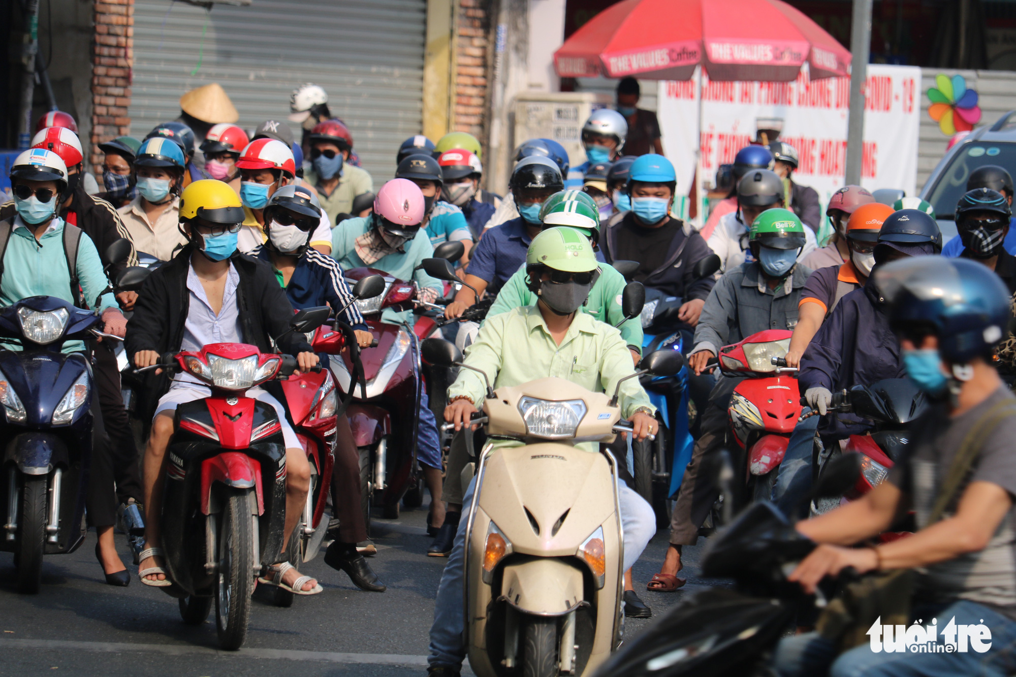 Motorbikes pervade a road in Ho Chi Minh City, Vietnam, April 23, 2020. Photo: Ngoc Phuong / Tuoi Tre