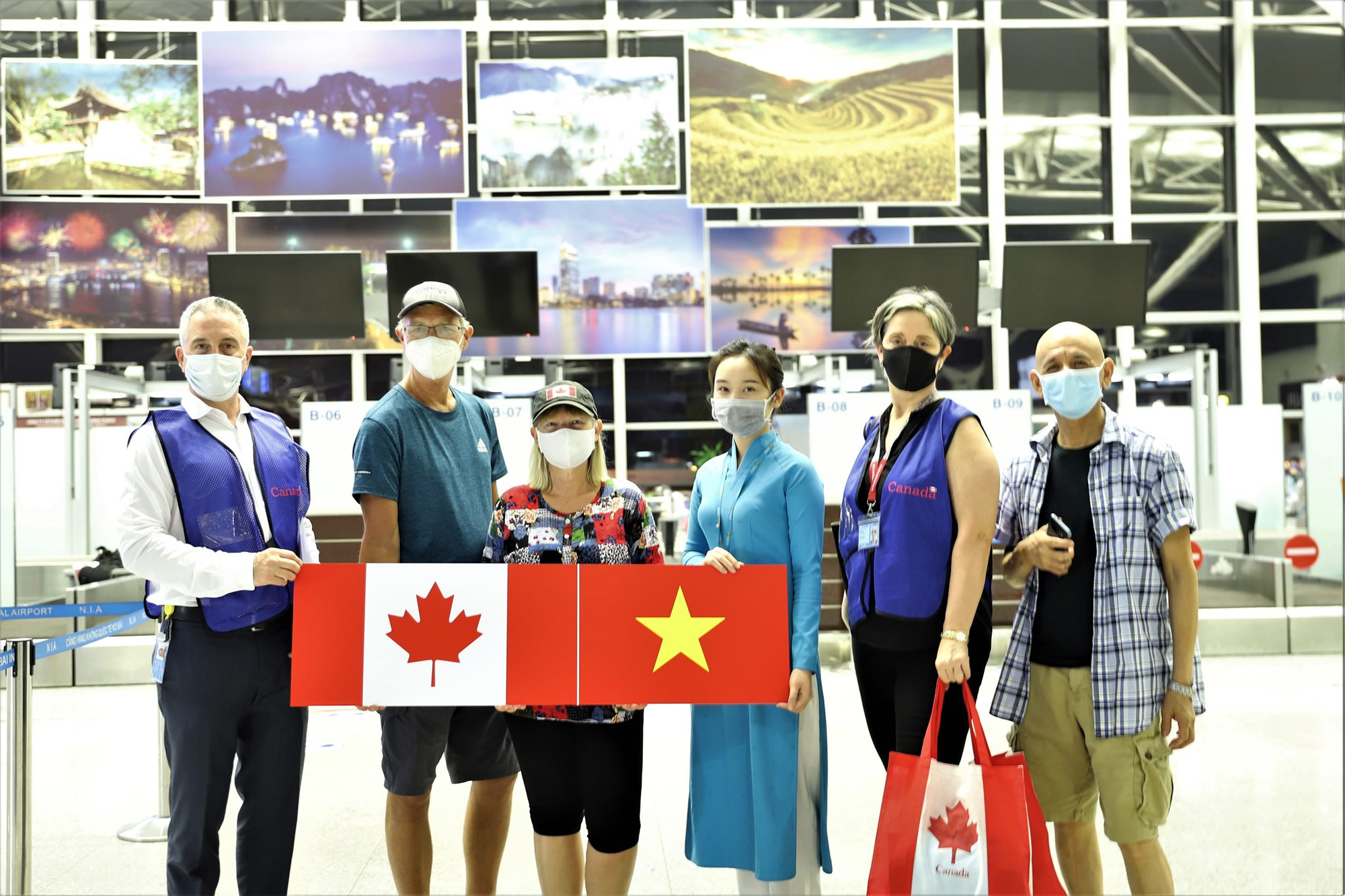 Vietnam brings home over 300 citizens stranded in Canada due to COVID-19