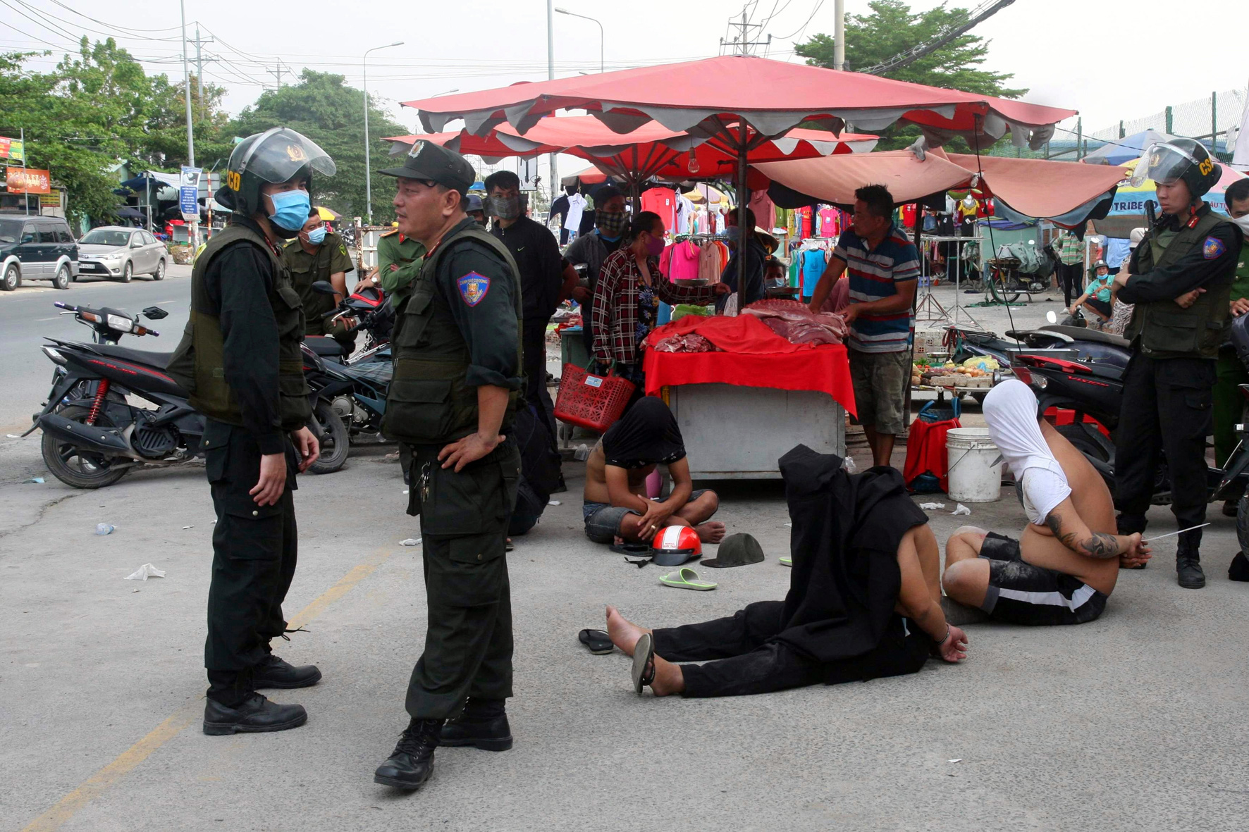 Gang arrested for collecting ‘protection money’ from merchants in southern Vietnam