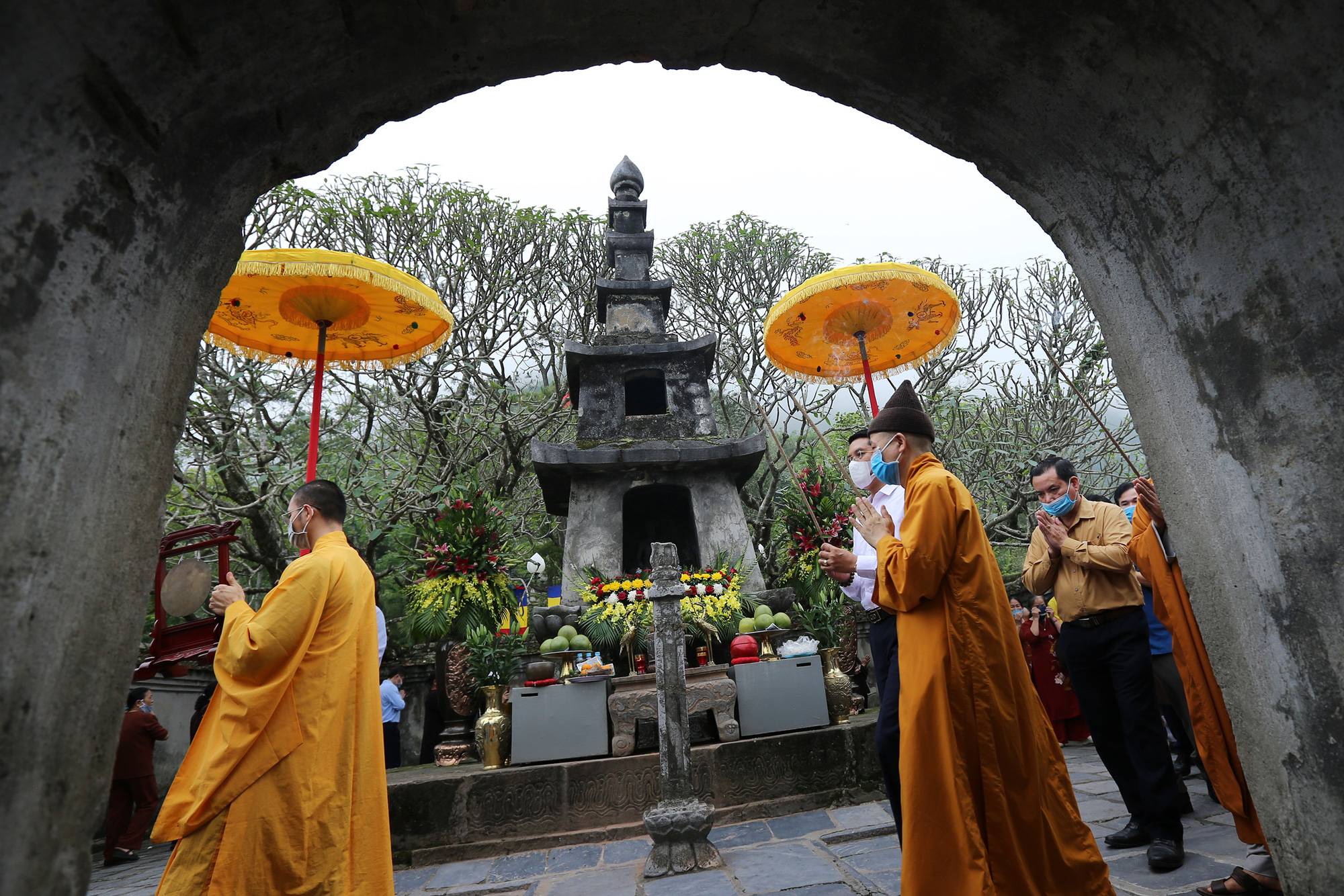 Buddhists take part in a Buddha’s Birthday ceremony at Hoa Yen Pagoda on Yen Tu Mountain, Quang Ninh Province, Vietnam, May 5, 2020. Photo: Le Anh / Tuoi Tre