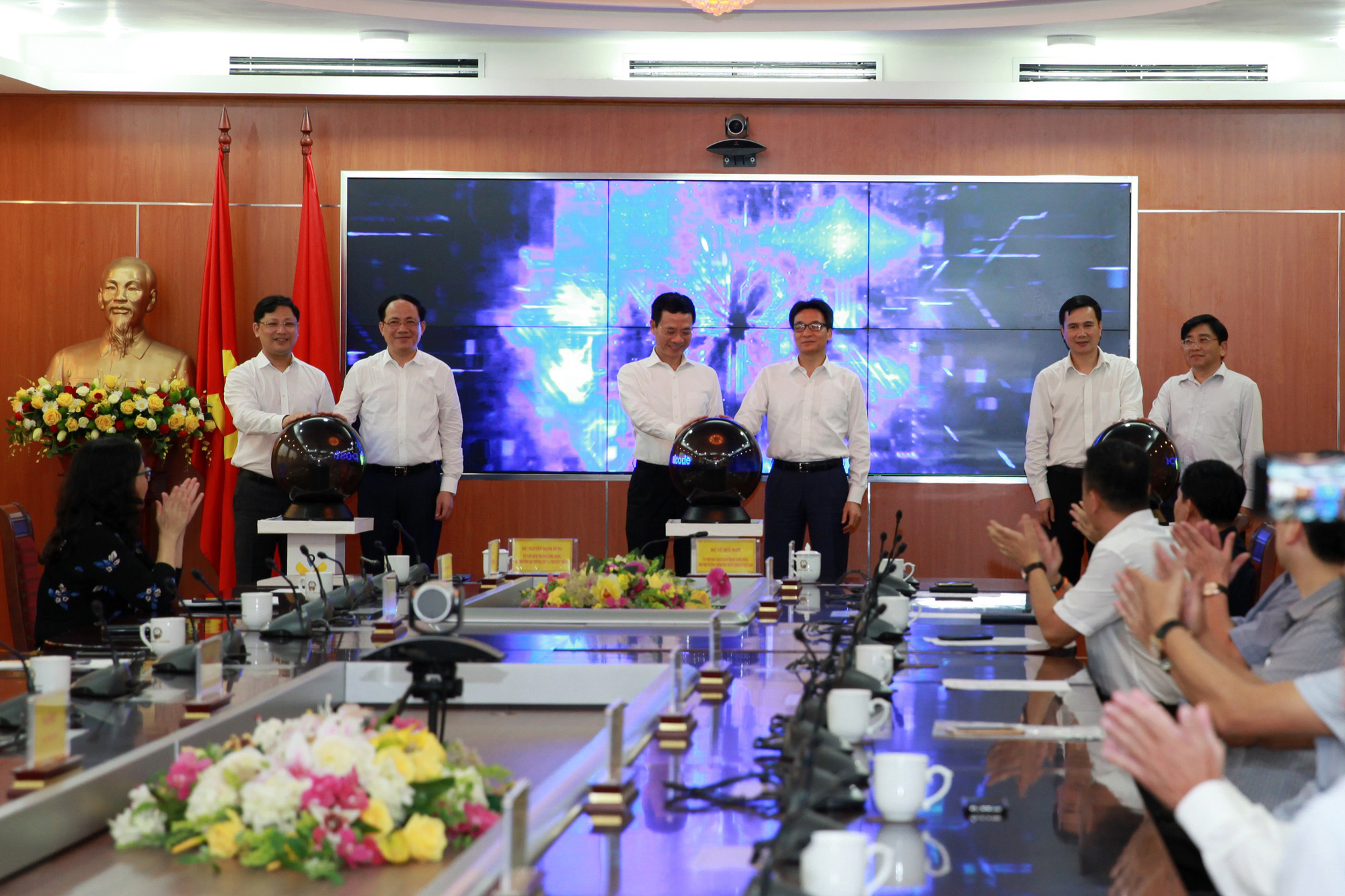 Vietnam launches online database of digitalized postal codes | Tuoi Tre