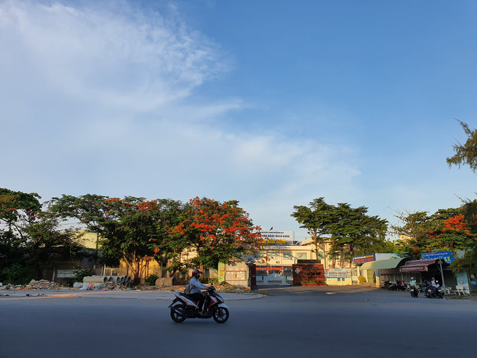 A blue sky is observed in Ho Chi Minh City, Vietnam. Photo: Le Phan / Tuoi Tre