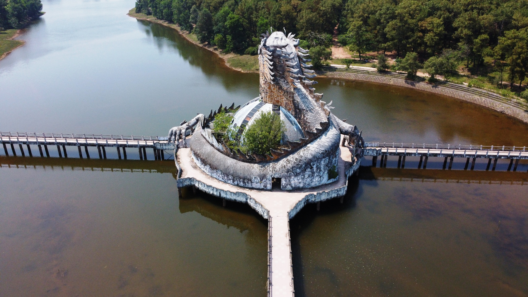 Province seeks investors to revive ‘eerie’ abandoned water park in central Vietnam