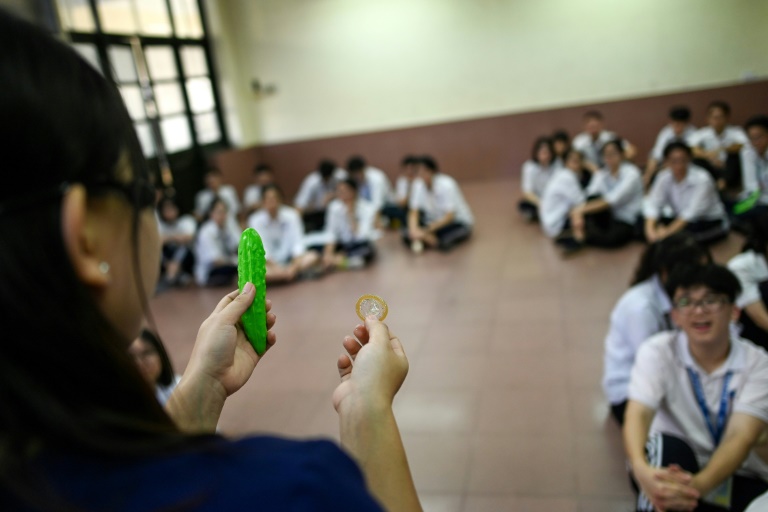 Experts say that Vietnamese society has become more permissive and young people have discarded taboos surrounding pre-marital sex but some parents and teachers are scared to discuss the topic for fear of encouraging sexual activity. Photo: AFP