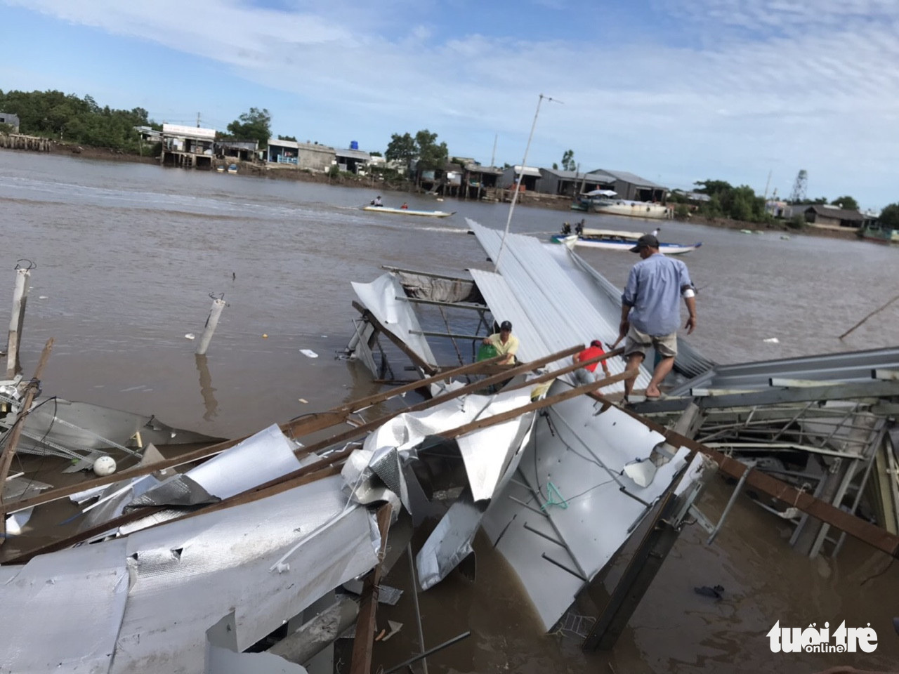 Subsidence sinks 14 houses in Vietnam’s Mekong Delta
