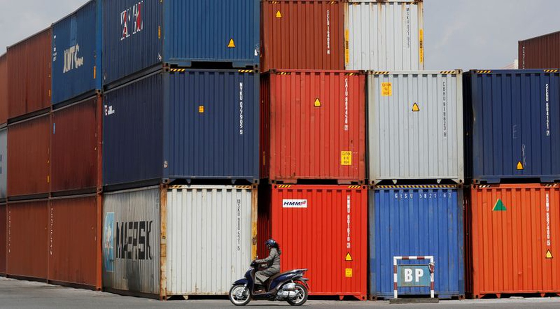 Vietnam July trade surplus widens to $2.8 billion - customs