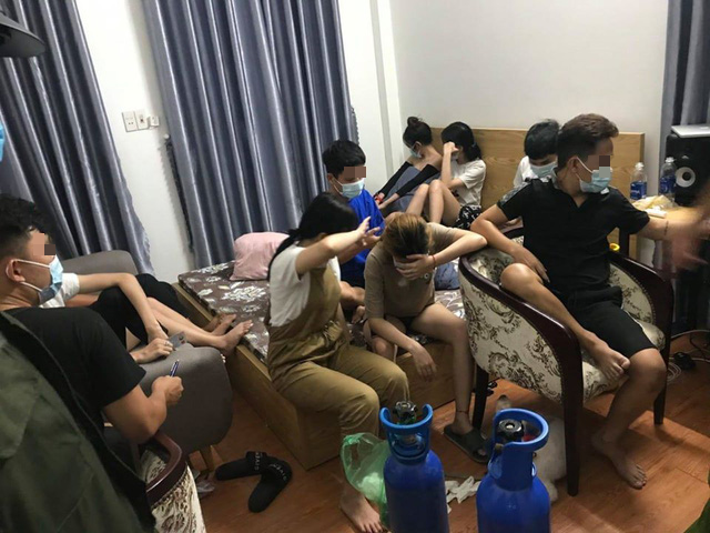 Eleven found partying amid COVID-19 social distancing in Da Nang