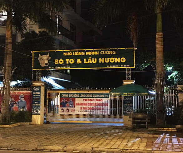 This photo shows a shuttered restaurant in Hai Duong City, Hai Duong Province, northern Vietnam. Photo: Vu Loan / Tuoi Tre