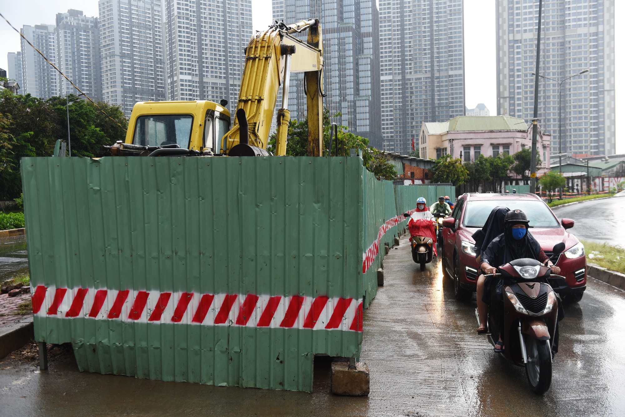 Roadworks continue causing congestion in Ho Chi Minh City