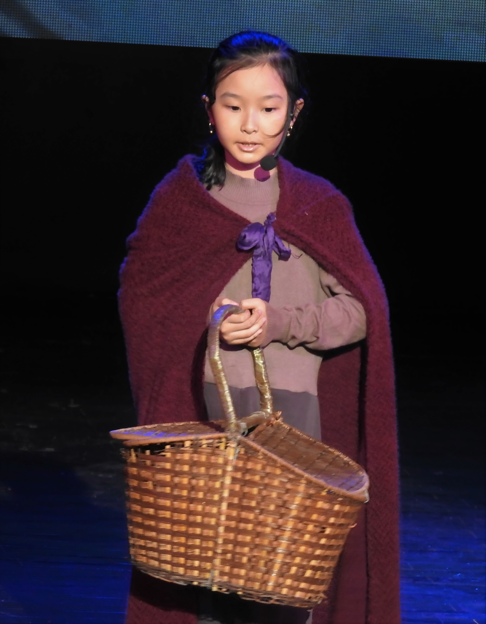 A student is seen playing the leading role in the HAY production of ‘The Little Match Girl’ in this photo captured at Tuoi Tre Theater in Hanoi, Vietnam. Photo: T. Dieu / Tuoi Tre